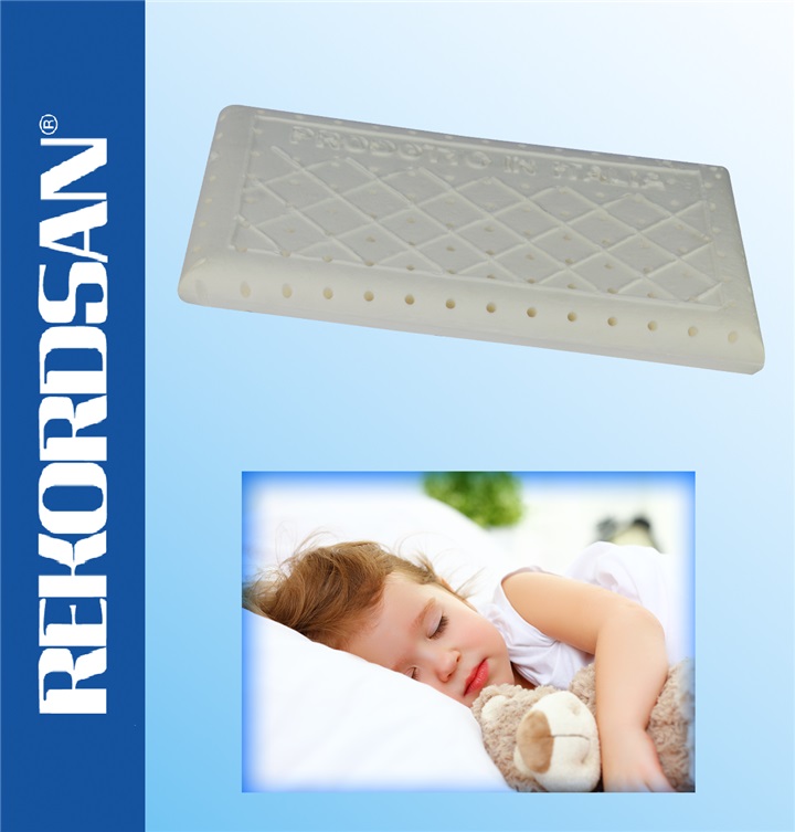 GUANCIALE BAMBINI "DOLCE SONNO" ANTIACARO IN MEMORY FOAM CON FORI